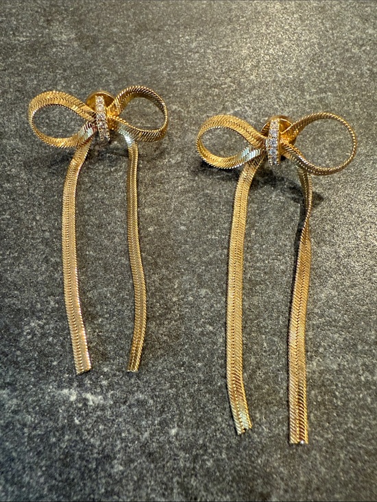 Jewelry - Gold Bow Drop Earrings